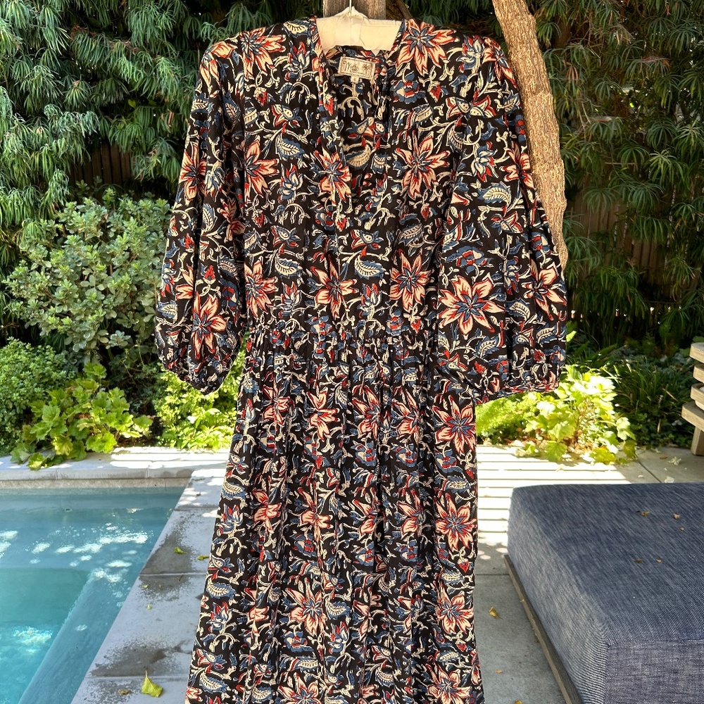 Mille Resort & Travel  Floral print midi dress Size S